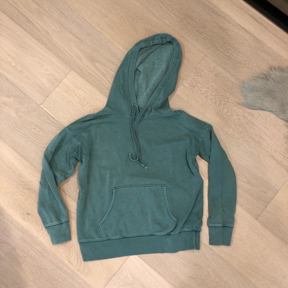 American Eagle Basic Sweatshirt